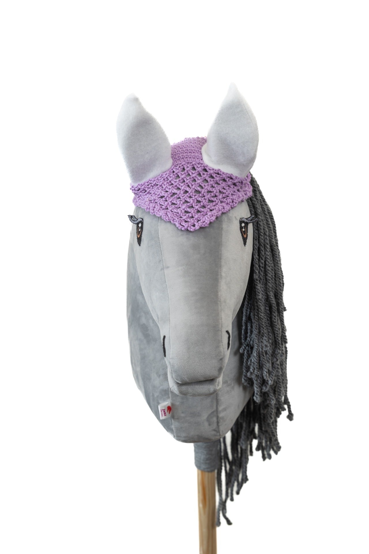 Ručně háčkovaná lila čabraka pro hobby horse s bílýma ušima.