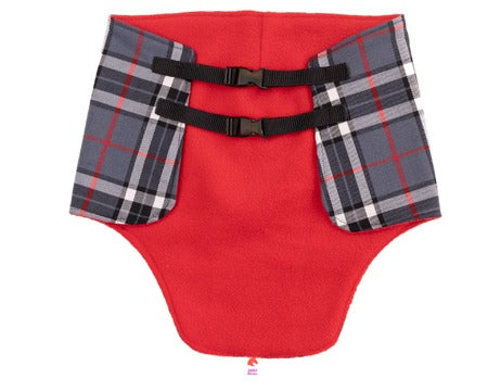 Detail prošívání a materiálu na šedo-červené kárované dečce pro hobby horse od značky JUHI.