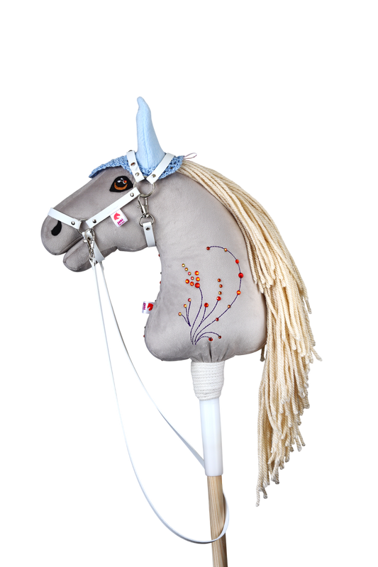 Čabraka háčkovaná - Světle modrá s modrýma ušima - Sportovní pony